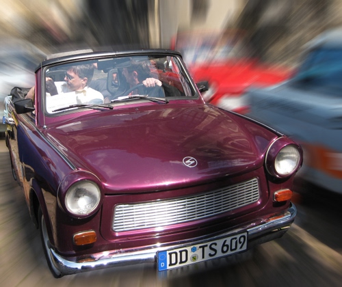 Immagine con targa, auto, automobile, persone, epoca, spider, storica, tedesca, macchina, fari