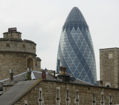 Immagine con comignoli, grattacielo, torre, castello, antico, finestre, moderno, londra, torri