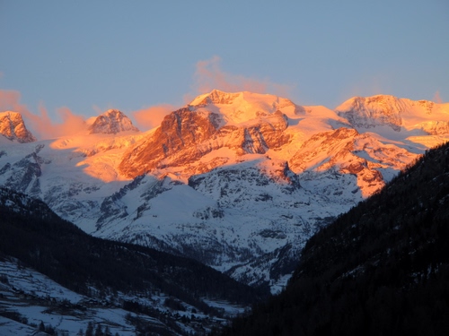 Immagine con neve, montagne, cielo, bianco, montagna, ombre, tramonto, panorama, alba, sole