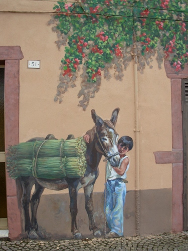 Immagine con bambino, asino, murales, fiori, murale, disegno, verde, numero, piante, animale