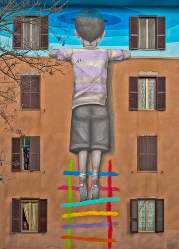 Immagine con finestre, bambino, murales, scala, persiane, murale, colori, muro