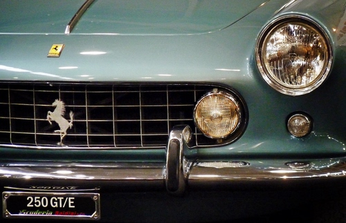 Immagine con ferrari, cavallino, fari, targa, automobile, auto, stemma, paraurti, fanali