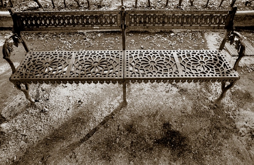 Immagine con panchina, ferro, schienale, braccioli, bianconero, battuto, metallo, disegni