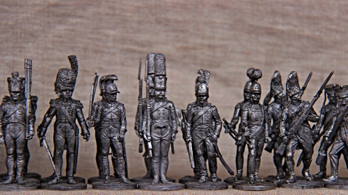 Immagine con soldatini, piombo, giocattoli, fucili, collezione, armi, militari, grigio, giocattolo