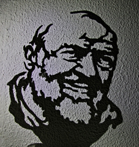 Immagine con bianconero, muro, ombra, nero, santo, disegno, padre, pio, barba, astratto, volto