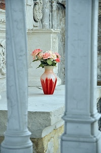 vaso, fiori, rosso, colonne, marmo, rosa, bianco, rose, altare, tomba, colonna, foglie, sculture, cimitero