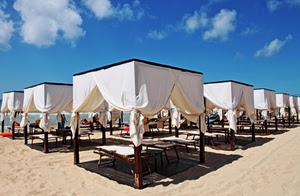 spiaggia, lettini, sabbia, tende, mare, nuvole, cielo, gazebo