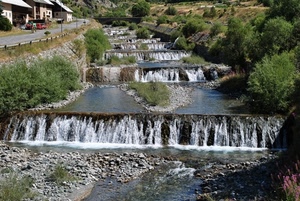 cascate, torrente, acqua, fiume, cespugli, strada, verde, alberi, ponte, cascata