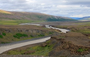 fiume, nuvole, acqua, cielo, panorama, colline, paesaggio, montagne, curve, torrente, verde, montagna, prati, strada, erba