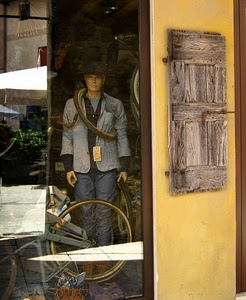 vetrina, manichino, ruota, bicicletta, ruote, vetro, negozio, scarpe, finestra, persiana, legno