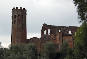 torre, alberi, finestre, merli, castello, ruderi, rudere, cielo, rovine, nuvole, piante, verde, albero, mattoni