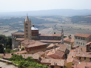 tetti, campanile, chiesa, panorama, case, colline, cielo, campagna, borgo, alberi, verde, finestre, paese, cupola, città, comignoli