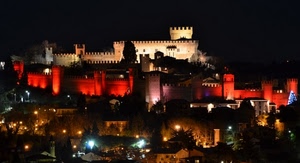castello, luci, merli, torri, notte, rosso, mura, notturno, torre, sera