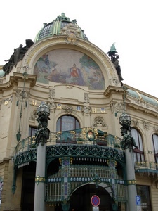 cupola, liberty, balcone, affresco, lampioni, colonne, verde, ringhiera, oro, palazzo, dipinto
