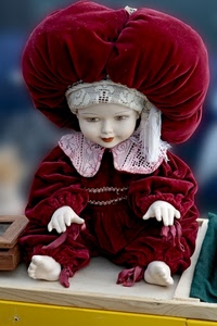 bambola, rosso, cappello, mani, giocattolo, velluto, pizzo, porcellana, bianco