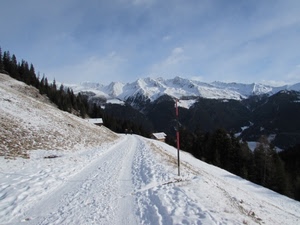 neve, montagne, alberi, cielo, montagna, bianco, inverno, strada, bosco, panorama, case, sentiero, nuvole, paesaggio, pista, abeti, persone, palo