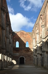 finestre, cielo, colonne, rudere, porta, nuvole, rovine, chiesa, ombre, ruderi, archi