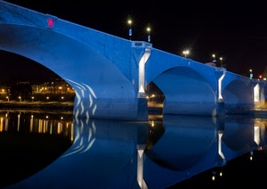 ponte, fiume, blu, riflesso, acqua, luci, notturno, notte, arcate, azzurro, riflessi