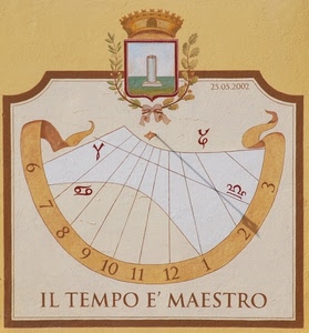 meridiana, numeri, stemma, scritta, tempo, data, ore, corona