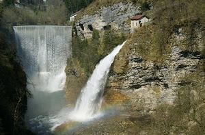 acqua, rocce, cascate, cascata, roccia, casa, arcobaleno, alberi, montagna, fiume, salto