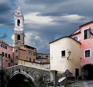 ponte, campanile, case, nuvole, lampione, cielo, finestre, arco, scorcio, borgo, orologio, rosa, torre