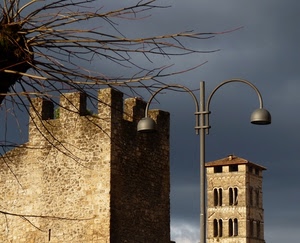 rami, torre, lampione, merli, finestre, albero, campanile, cielo, nuvole, lampioni, torri, bifore, palo