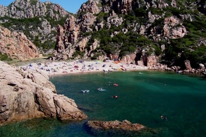 mare, spiaggia, scogli, acqua, barche, rocce, verde, montagne, bagnanti, sabbia