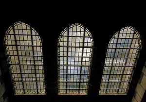 tre, finestre, grate, archi, vetri, vetrate, inferriate, nero, vetro, luce