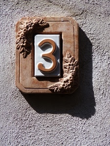 tre, numero, muro, civico, ombra, marrone, numeri, grigio, bianco