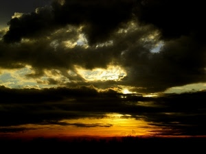 nuvole, tramonto, cielo, nero, luce, sole, arancione, rosso, giallo, orizzonte, grigio, colori, azzurro, controluce, maltempo, nubi