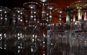 bicchieri, vetro, calici, riflessi, trasparente