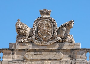 stemma, leone, cavallo, cielo, corona, azzurro, marmo, leoni, scudo, statue, blu, pietre, scritta