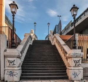 lampioni, cielo, gradini, scritte, scala, scale, scalinata, azzurro, scalini, ponte